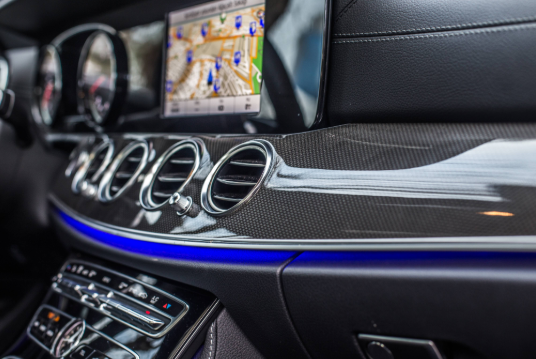 Importadora y Distribuidora 